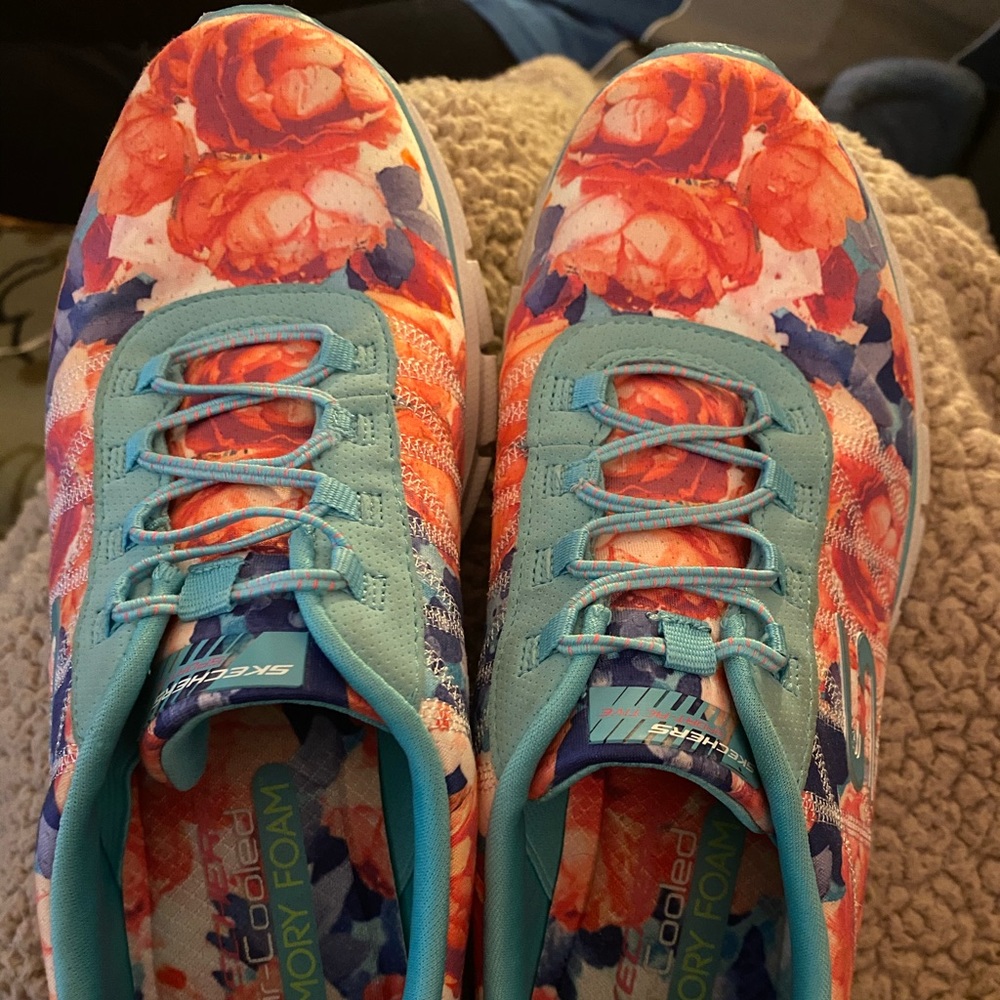 Sketchers with cooling memory foam